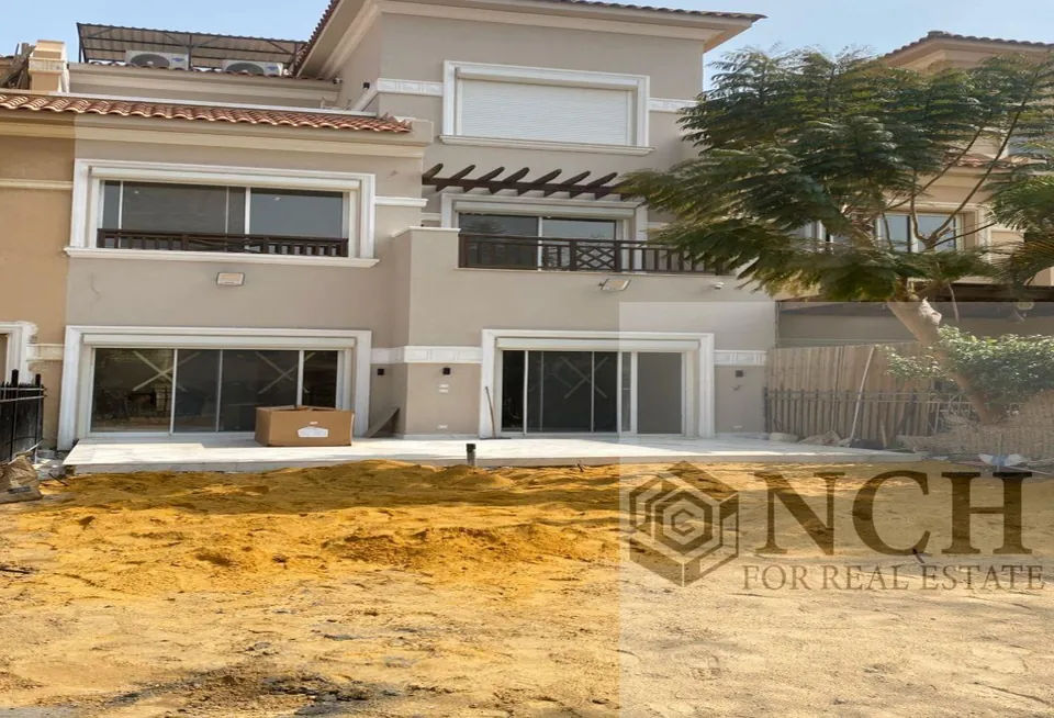 تاون هاوس نص مفروش للإيجار في قطامية ديونز - AG70627301