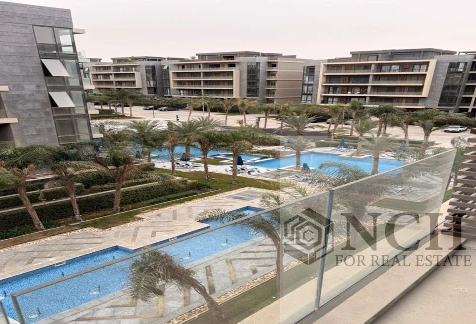 شقة نص مفروشة للإيجار في الباتيو أورو - AG71390882