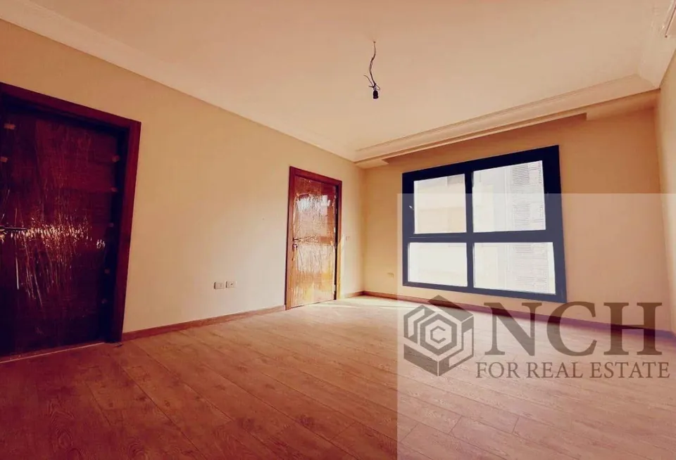 شقة نص مفروشة للإيجار في الباتيو 7 - AG75404175