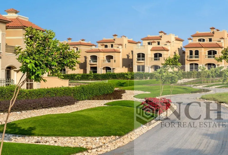 توين هاوس نص مفروش للإيجار في لافيستا سيتي - AG75408083