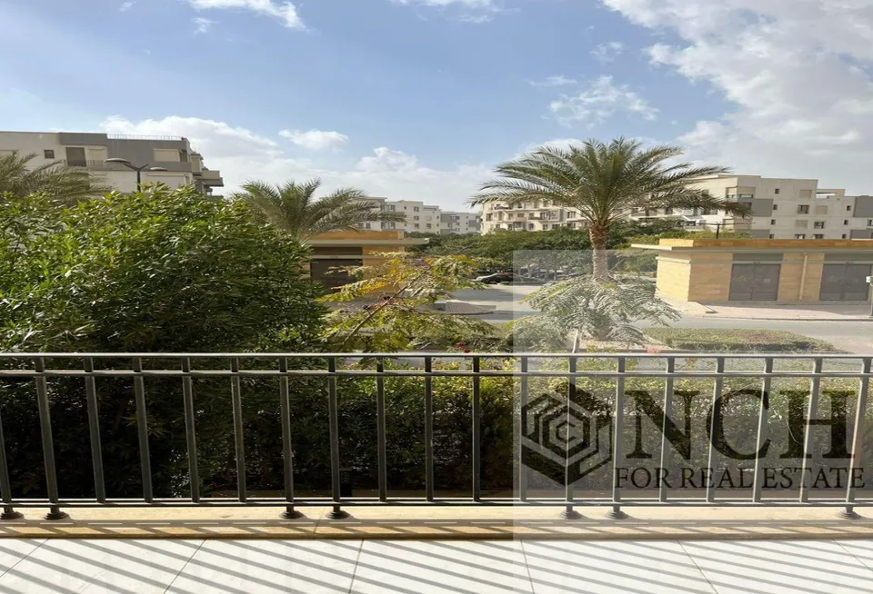 شقة نص مفروشة للإيجار في إيستاون - AG81310375