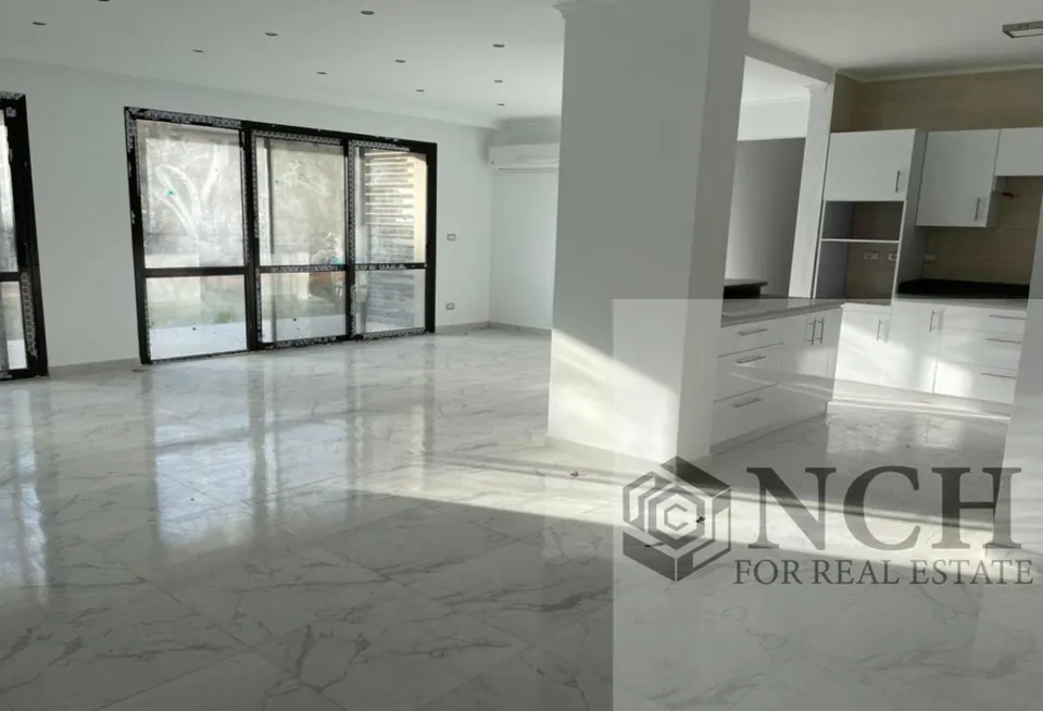 Semi-furnished Apartment for rent in Eastown — photo 2