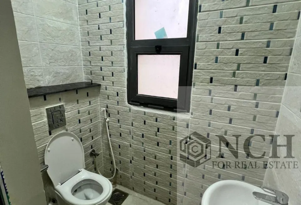 Semi-furnished Duplex for rent in Eastown - AG84773764