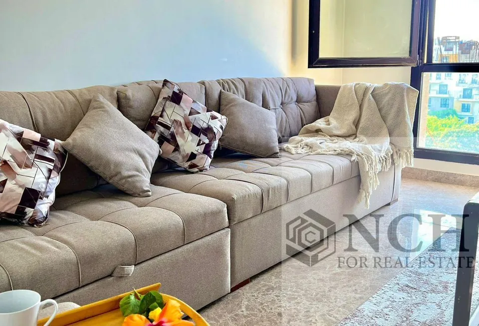 Furnished Apartment for rent in Eastown — photo 2