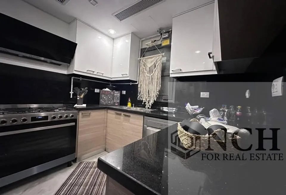 Furnished Apartment for rent in Eastown — photo 3