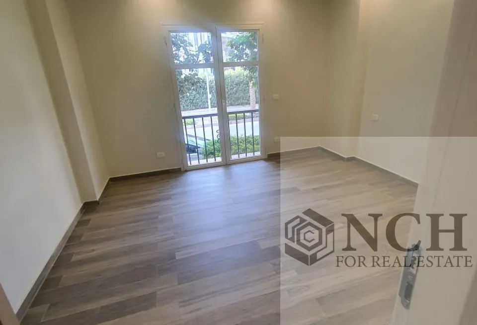 Semi-furnished Apartment for rent in Hyde Park New Cairo - AG91575632