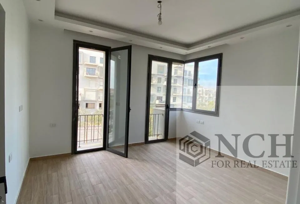 شقة نص مفروشة للإيجار في إيستاون - AG91844878