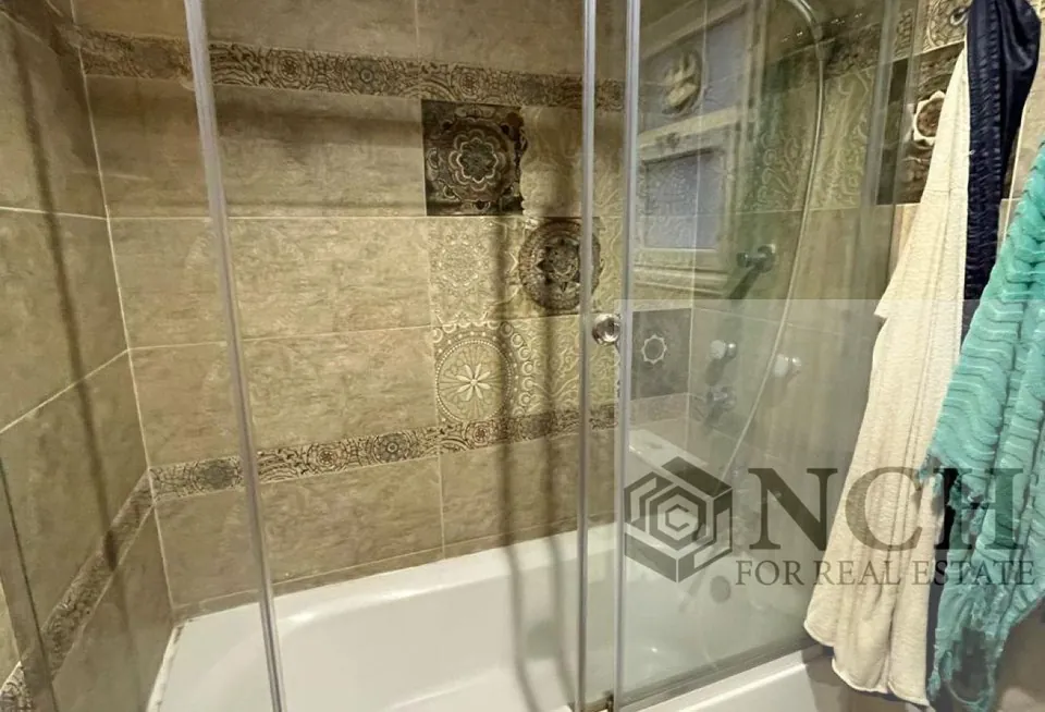 شقة نص مفروشة للإيجار في ذا سكوير — صورة 3