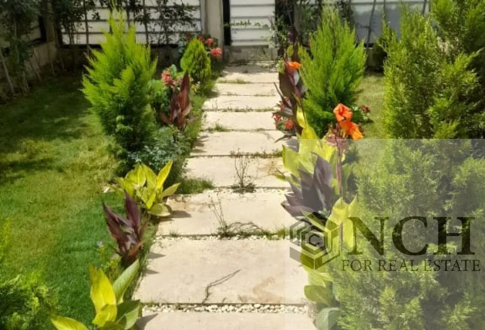 تاون هاوس نص مفروش للإيجار في هايد بارك - AG92135127