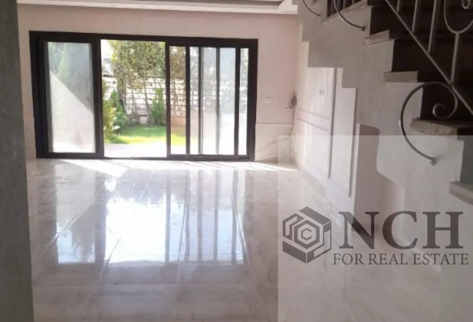 تاون هاوس نص مفروش للإيجار في هايد بارك — صورة 3